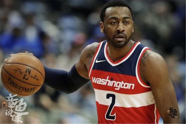 书写NBA新纪录！詹姆斯父子同时登场创造历史