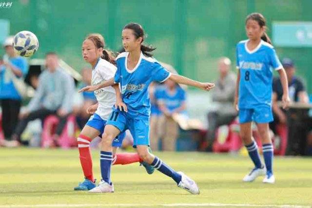 杨鸣：赢下一个没有周琦的广东队参考价值不大